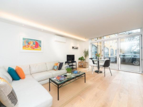 Chic & Cozy Flat in SW London, Perfect Location!